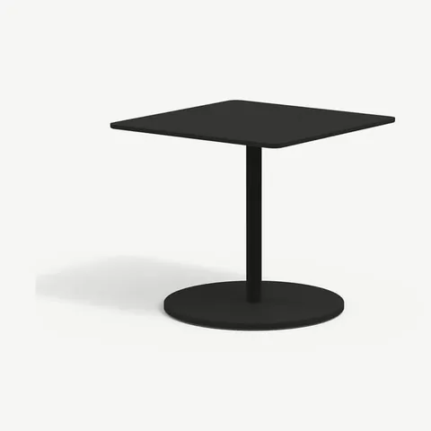 RODA Button table 001, Italian outdoor furniture