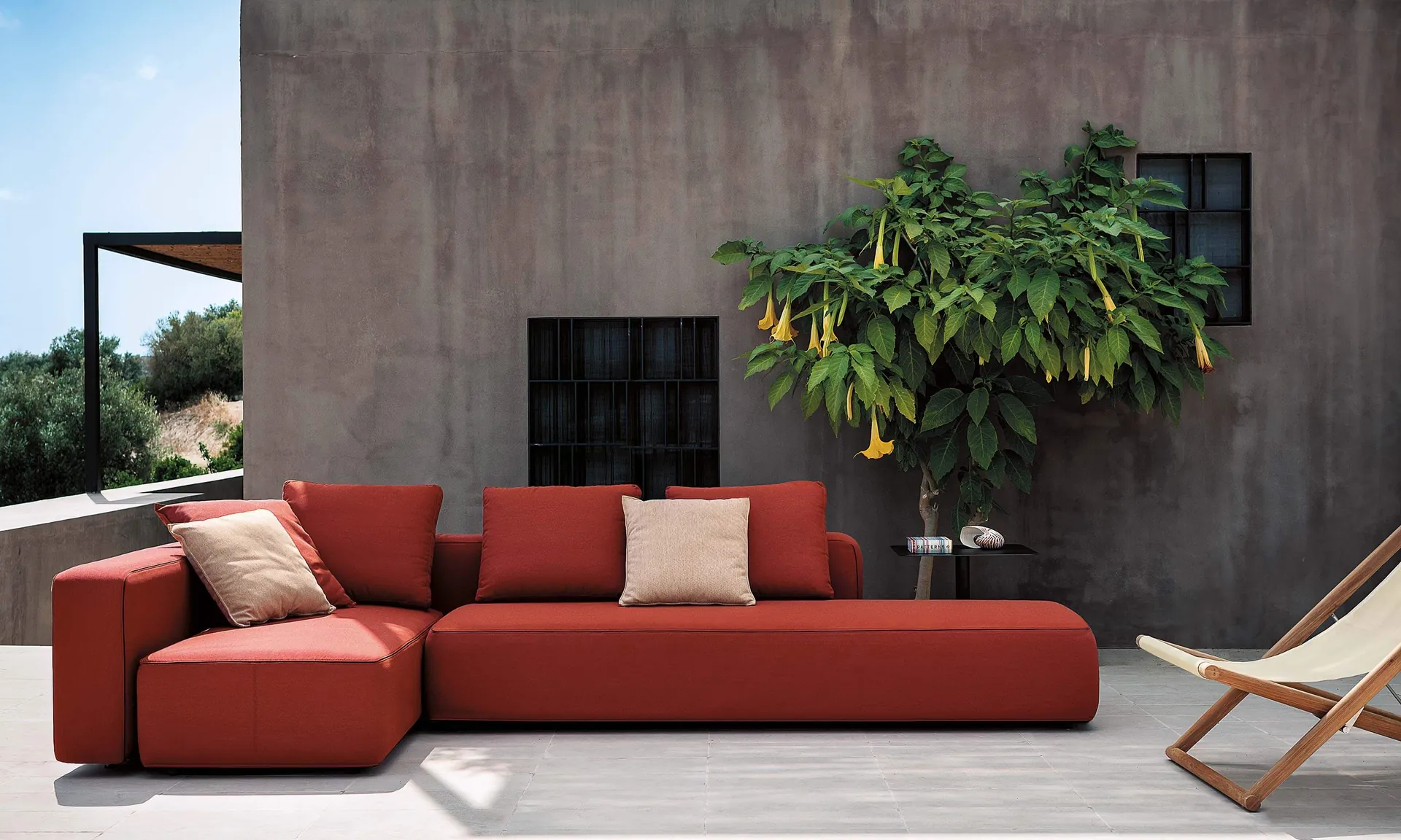 RODA Dandy modular sofa system, Italian outdoor furniture