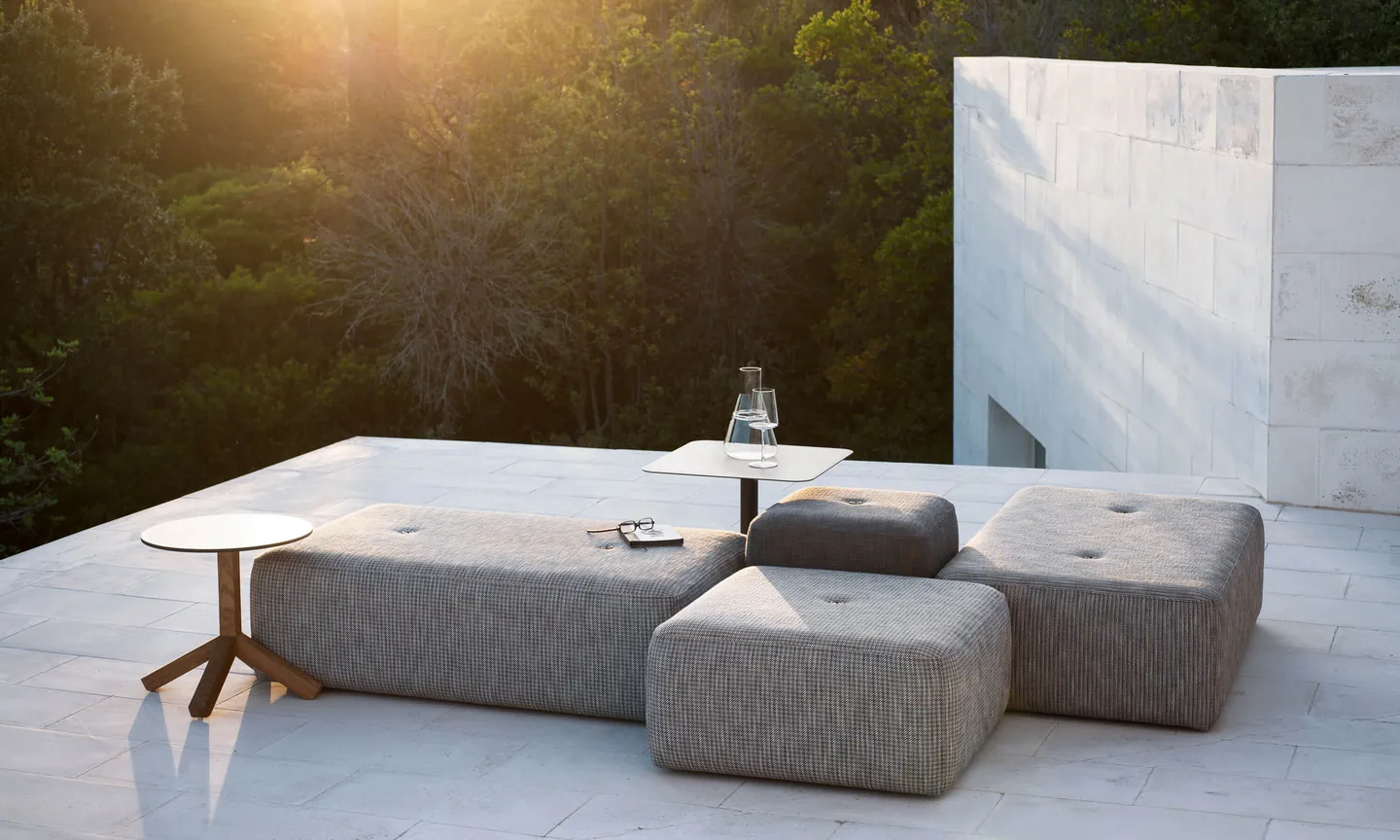 RODA Double dining chair and poufs, Italian outdoor furniture