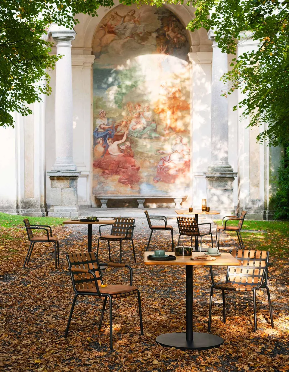 RODA Erice outdoor furniture by Luca Pevere