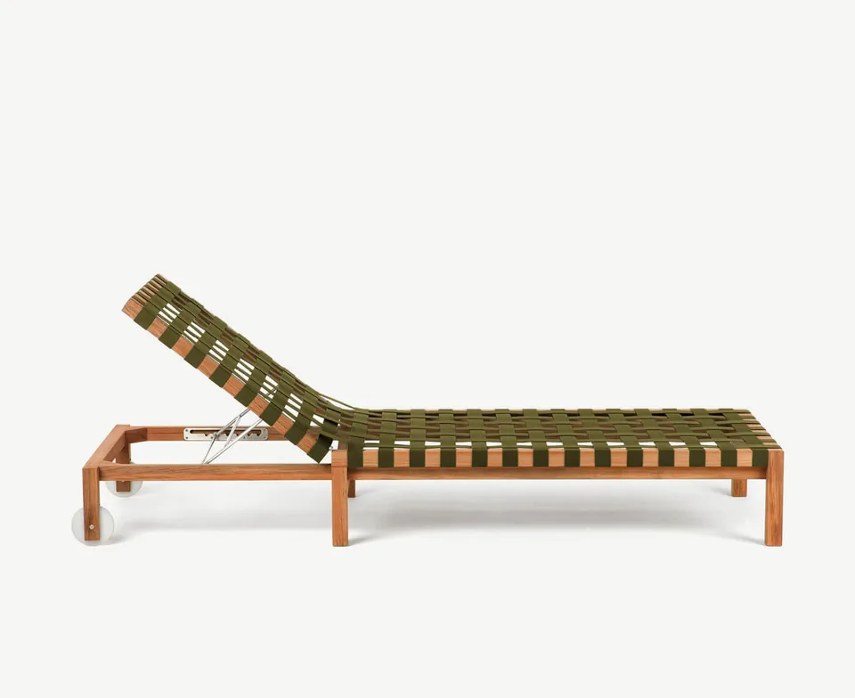 RODA Mistral sunlounger 104, Italian outdoor furniture