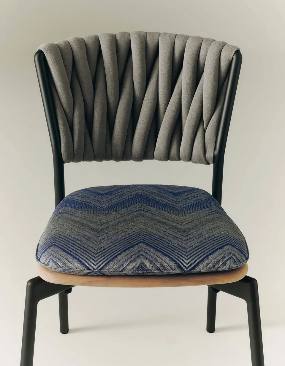 RODA Piper outdoor furniture on a terrace, catalog photograph 3
