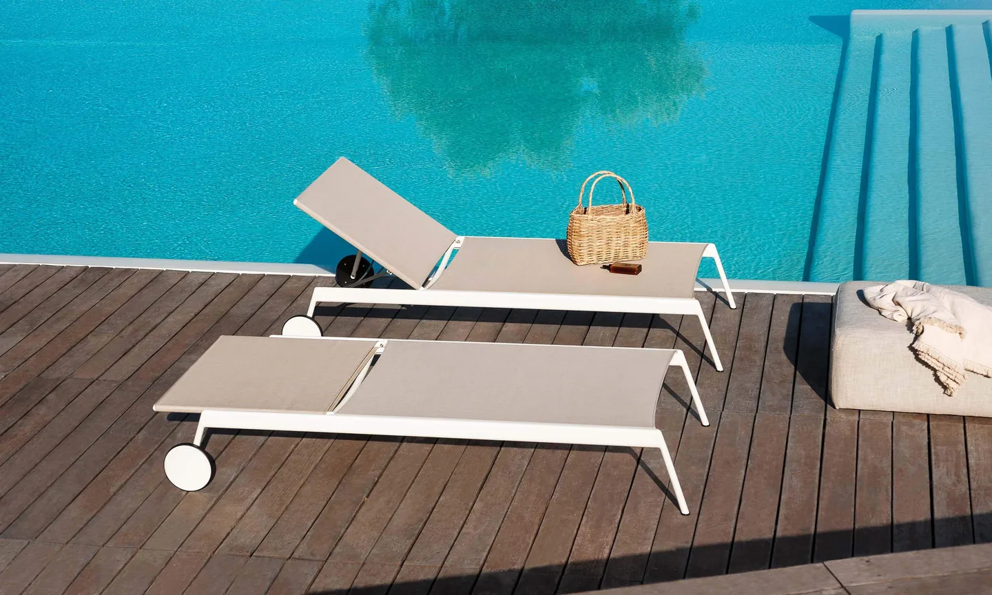 RODA Piper aluminum dining chairs, Italian outdoor furniture