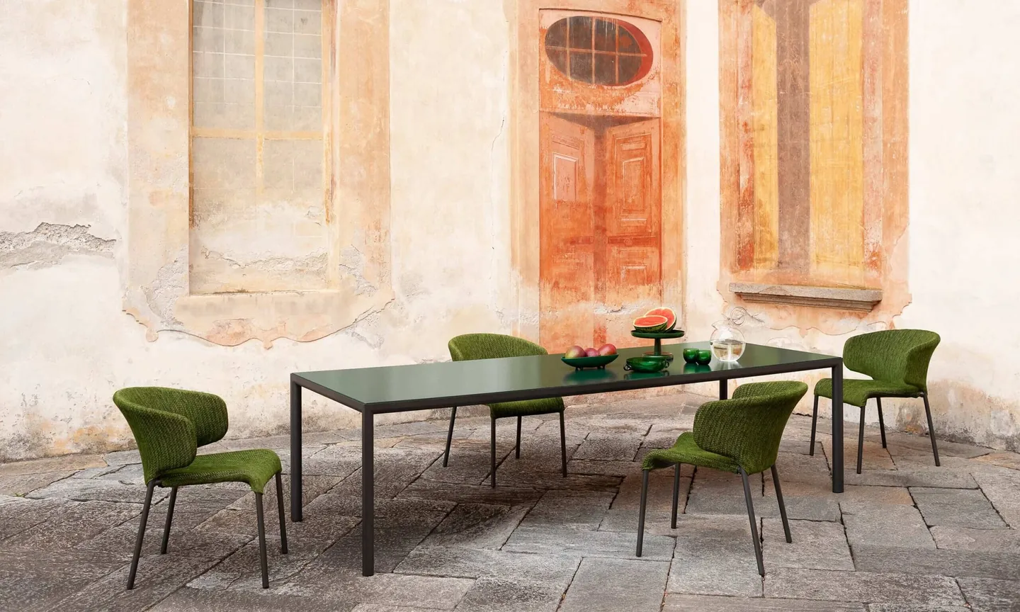 RODA Plein Air outdoor dining tables, Italian outdoor furniture