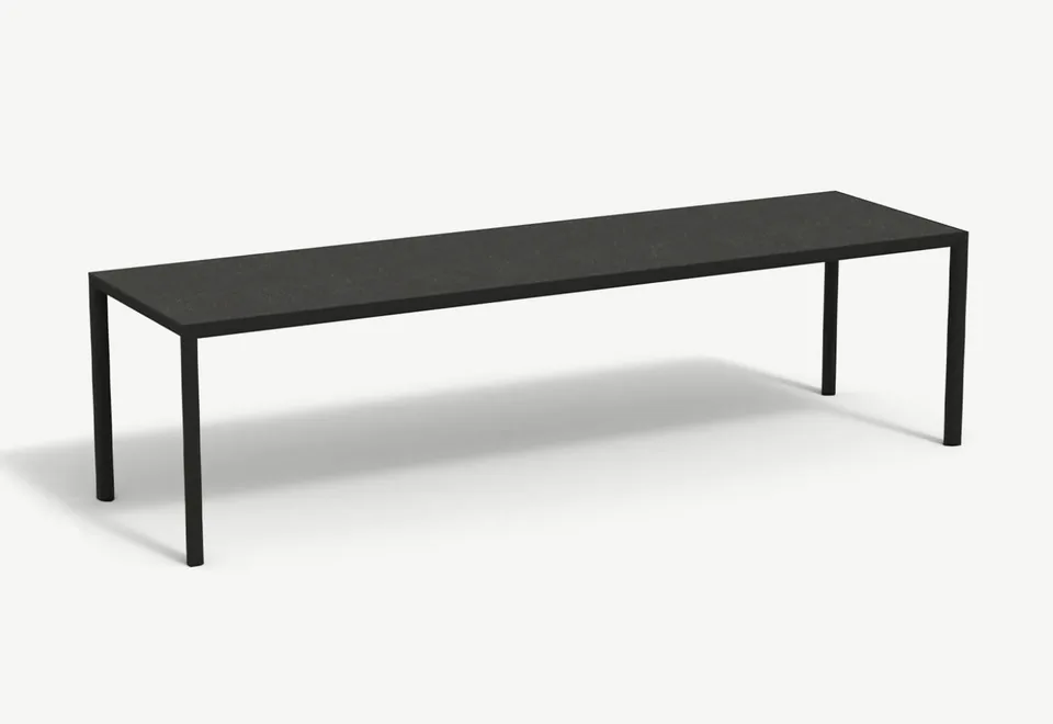 RODA Plein Air table 005, Italian outdoor furniture