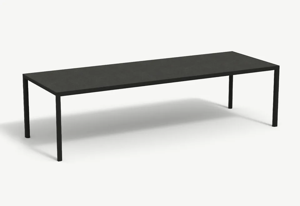 RODA Plein Air table 006, Italian outdoor furniture
