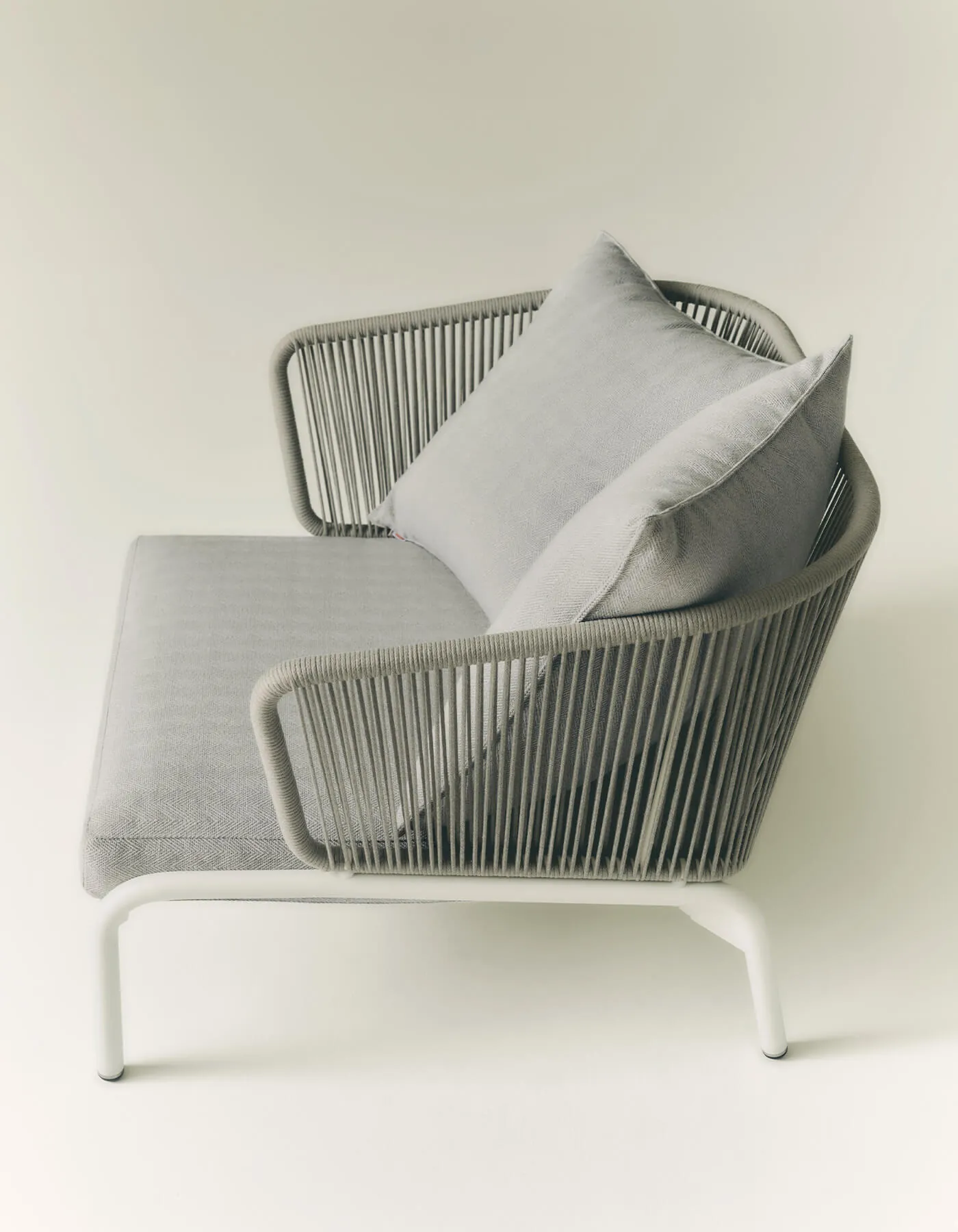RODA Spool woven lounge set, Italian outdoor furniture