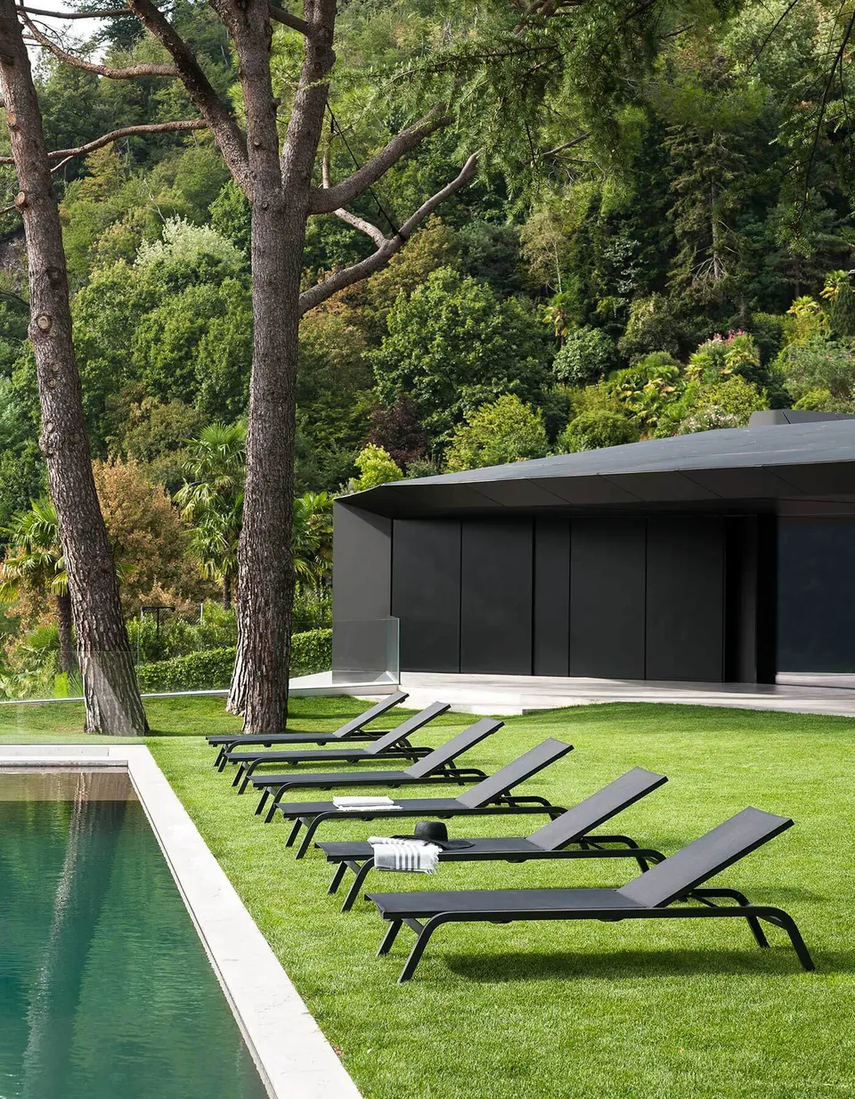 RODA Surfer pool sun lounger, Italian outdoor furniture
