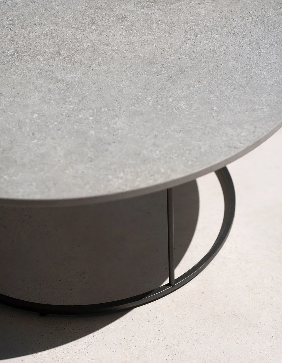 RODA Zefiro round low tables, Italian outdoor furniture